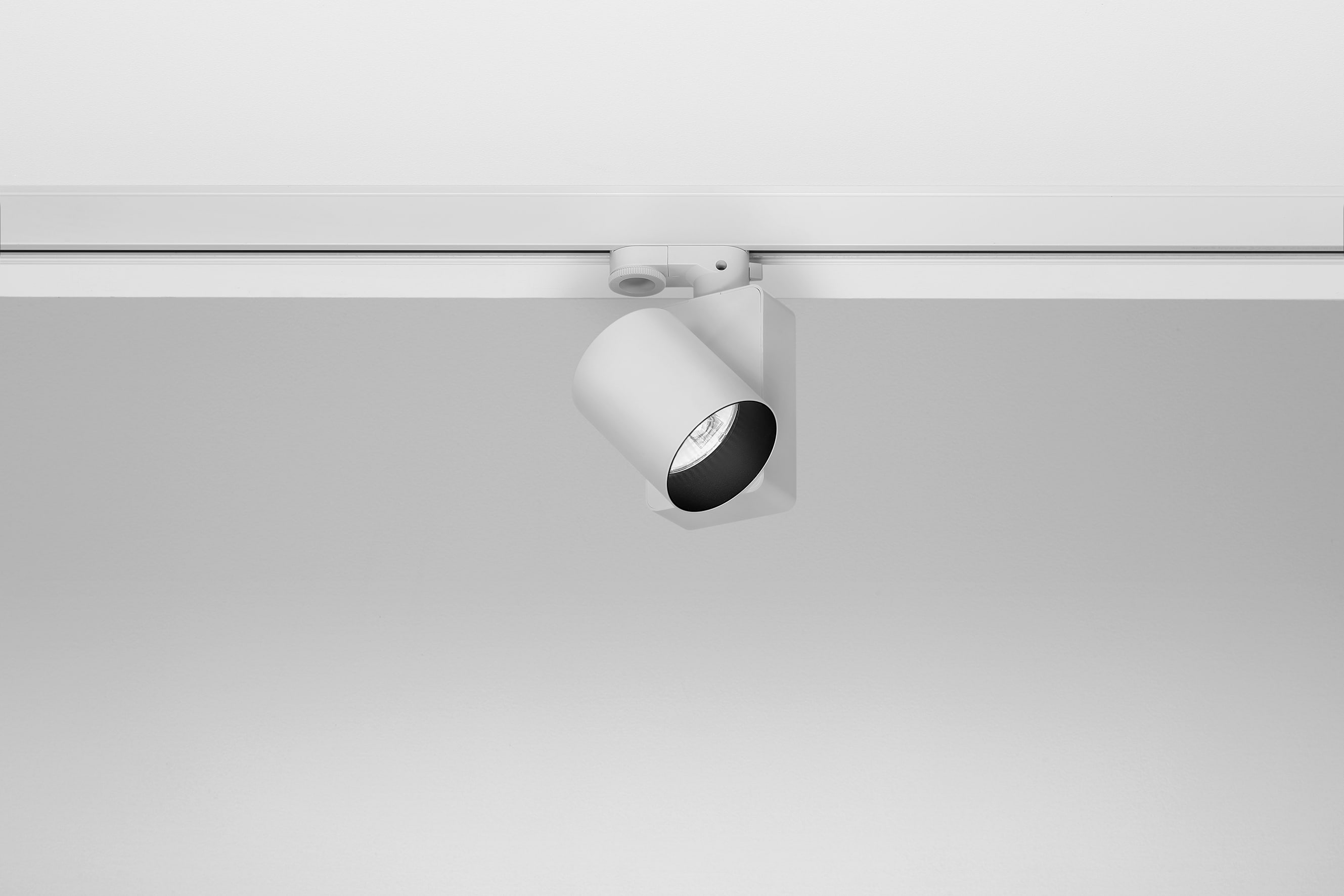 NOBILE ITALIA - PROIETTORE 22W 3K CRI90 30 IP20 230V BI