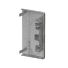 OBO BETTERMANN - Elemento terminale 70x130mm in policarbonato/acrilnitrile butadiene stirolo bianco con finitura alluminio RAL 9006.