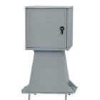 OEC - Contenitore 550x540mm su basamento con serratura a chiave triangolare lucchettabile