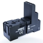 OMRON ELECTRONICS - Zoccolo di colore nero, con terminali comuni NC e NA nella parte superiore e terminali bobina nella parte inferiore.