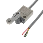 OMRON ELECTRONICS - Finecorsa con contatto in scambio 5 A/250 V c.a., azionamento braccio e rotella, IP67, cavo 3 m, alta sensibilità. D4C1224