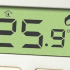 ORBIS - NEO ML + BIANCO Termostati digitali da parete, funzionamento riscaldamento/condizionamento, due livelli impostabili, Alim. 2 batterie 1.5V