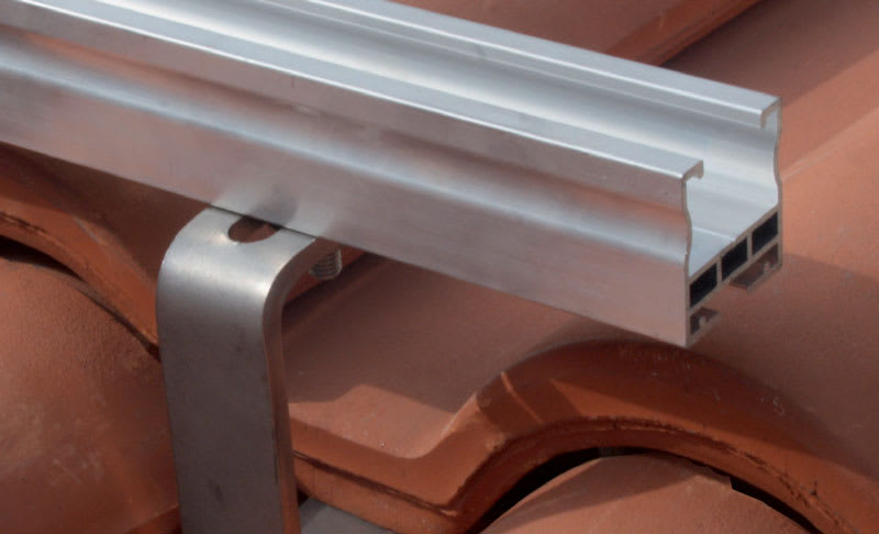 ORBIS - EASY TECH 420 Profilo in ALLUMINIO per sostegno moduli Fotovoltaici, con guida, lunghezza 4.2m OB620058