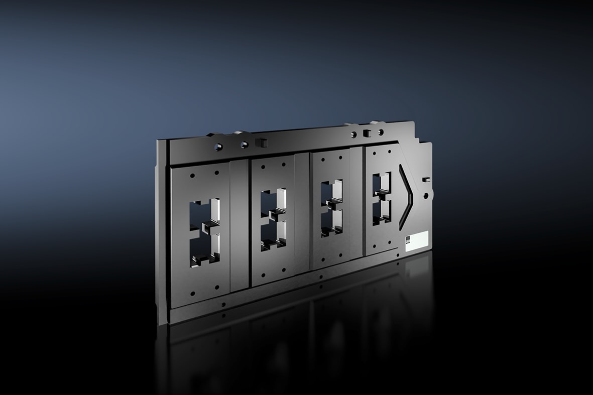 RITTAL - SV Supporto sbarre 4 poli pred. per giunzione sbarre per barre 30X10 mma tetto 9686000