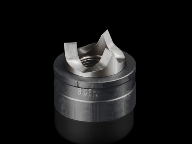 RITTAL - PUNZONE LAM. INOX M32