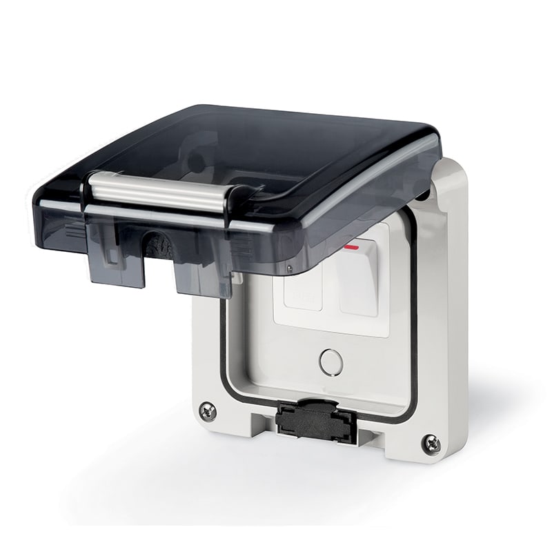 SCAME PARRE - 13A SPUR UNIT CON FUSE E INTER. INCASSO 137.3410