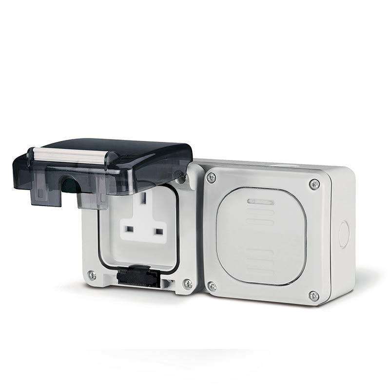 SCAME PARRE - PR.BS1363 13A + INT.BIPOLARE 20A PARETE 137.6003