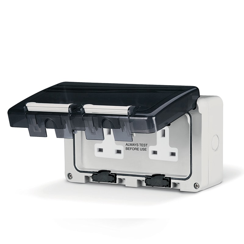 SCAME PARRE - DOPPIA PR.BS1363 13A CON INT.RCD PARETE