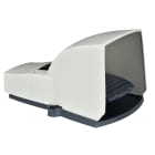 SCHNEIDER ELECTRIC - Interruttore a pedale singolo XPE-G c/protezione plastica grigio- 1NC+1NO