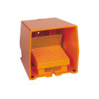 SCHNEIDER ELECTRIC - Interruttore a pedale singolo XPE-R c/protezione metallo arancio - 1NC+1NO