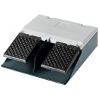 SIEMENS - Pedaliera, 2 pedali ad impulso, ingresso cavi M25 x 1,5 IP65, 1NO+1NC/1NO+1NC