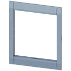 SIEMENS - Mostrina copriforo per sfinestratura su porta 104,6x112,8mm (LaxA) per 3VA52, a 3 poli con TMTU