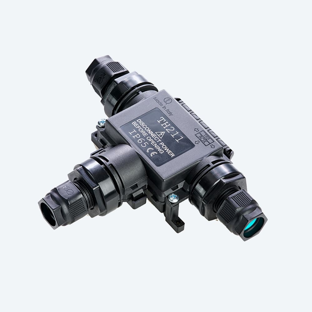 TECHNO - Kit scatola di derivazione 3 vie 3 poli D6-13.5 IP65 con connessione a vite.