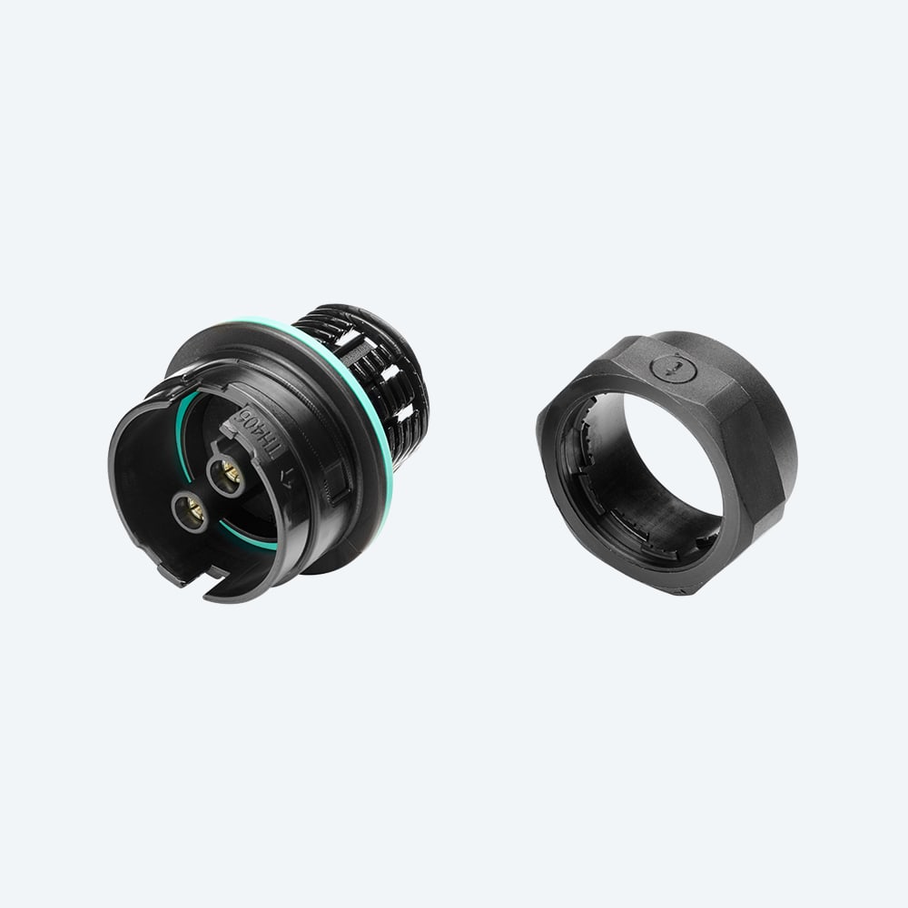 TECHNO - CONNECT PANEL SOCKET 2P SCREW IP68 NUT UP