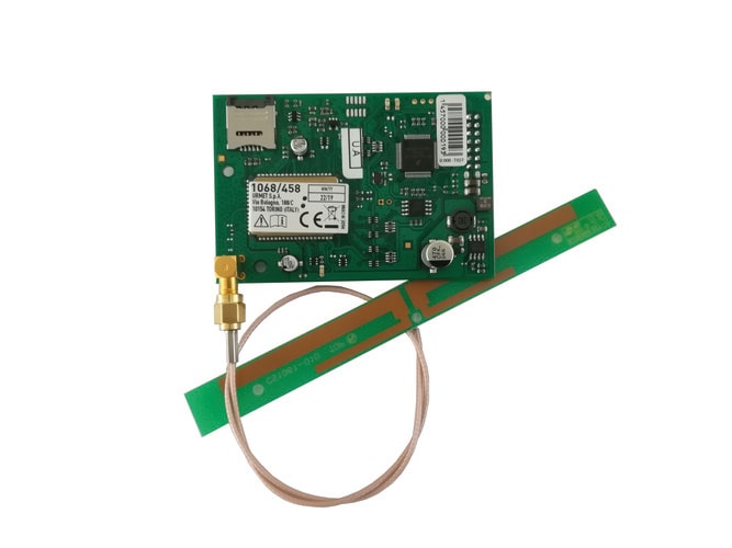 URMET - Comunicatore telefonico GSM con modulo GPRS e sintesi vocale integrata.