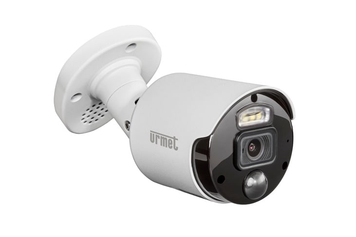 URMET - Telecamera bullet IP 5M con ottica fissa 3,6mm, effetto deterrenza e PIR integrato.