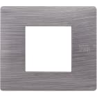 URMET - Placca Flexa in tecnopolimero con 2 moduli e finitura alluminio spazzolato.