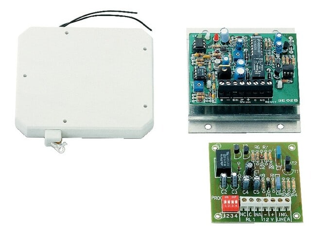 URMET - Contatto magnetico filo per tapparelle 1061, 1067, 1068 p/tapparelle.