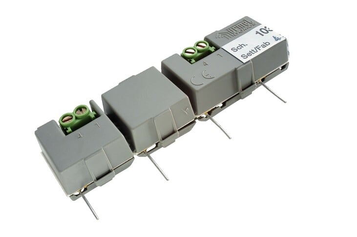 URMET - Dispositivo segreto di conversazione 1+1 con pulsantiera 725, sistema 1+n. 1035/25