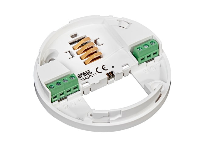URMET - Base standard con uscita relè per rivelatori convenzionali e digitali, linea 400 e 500, c/uscita rele.