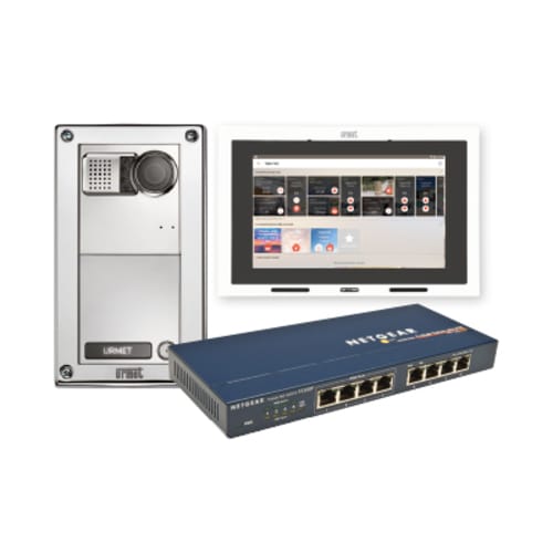URMET - Kit monofamiliare video con pulsantiera Sinthesi Steel e videocitofono Max, sistema IPerCom, per una villa sicura e tecnologicamente avanzata.