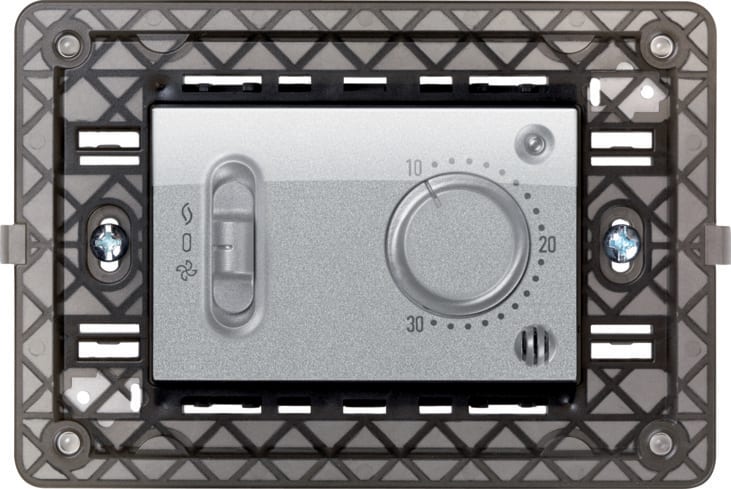 URMET - Termostato elettronico con supporto 3 moduli per scatola 503, 230V, Nea, alluminio USC. Rele 3M AL.