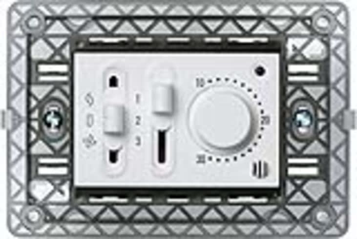 URMET - Termostato elettronico per fan-coil, supporto 3 moduli, scatola 503, 230Vac, Nea, bianco, 3M.