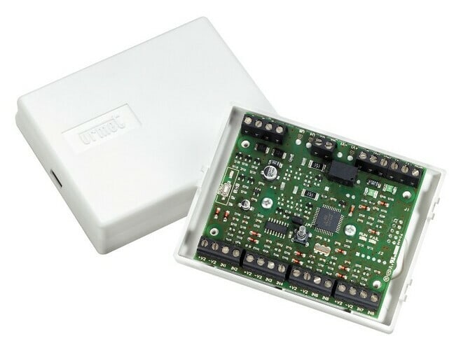 URMET - contenitore piccolo per interfaccia 1067/008A, 1067, 1068 e esp.1067/008A.