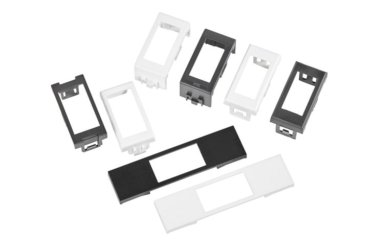 URMET - Kit adattatori serie civile Bticino 1061, 1067 e 1068. 1067/037