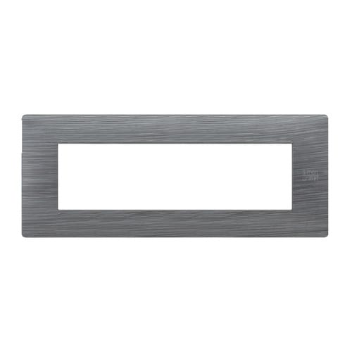 URMET - Placca Flexa in tecnopolimero con 7 moduli, finitura alluminio spazzolato.