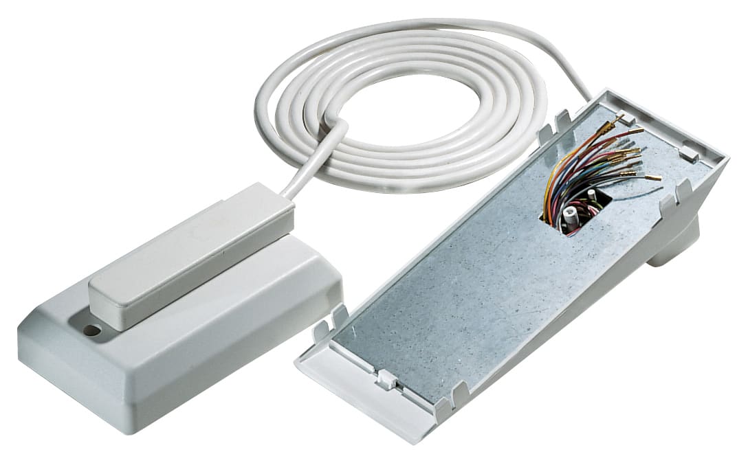 VIMAR - Base da tavolo per citofoni con 2 m di cavo a 16 conduttori, presa e spina estraibile - Bianco 6A40