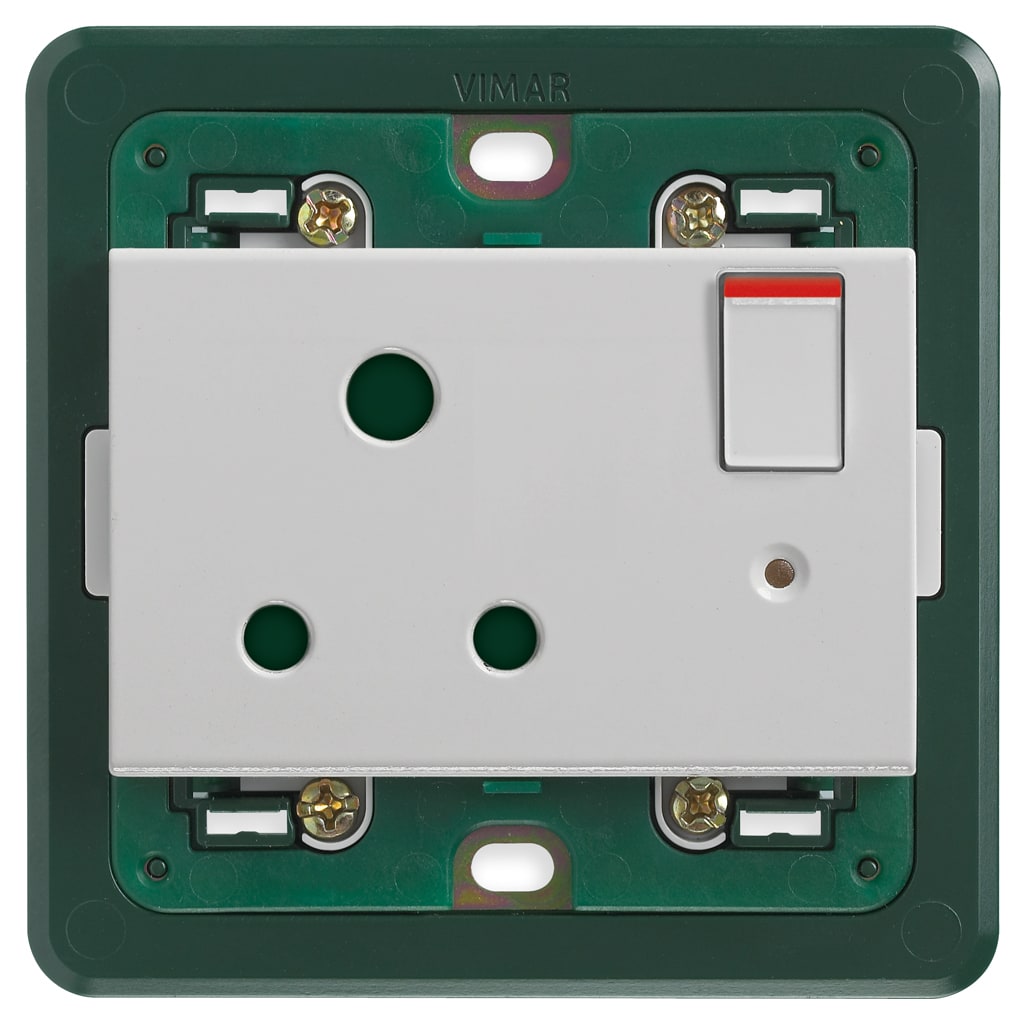 VIMAR - Presa 2P+T 5A Standard Inglese con Interruttore 2P e Supporto per Installazione in Scatole Quadrate, Completa di Placca 3 Moduli Silver Sicury.