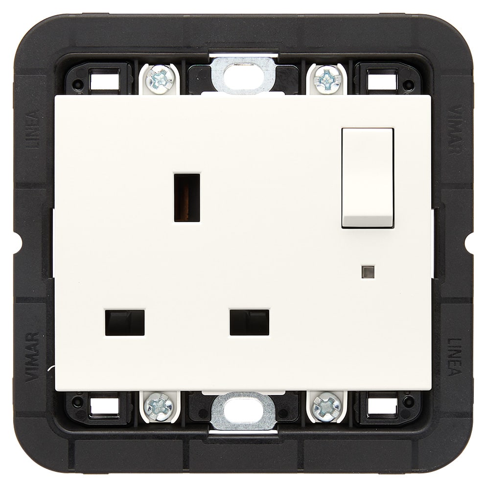 VIMAR - PRESA 2P+T 13A INGLESE INTER+SPIA BIANCO