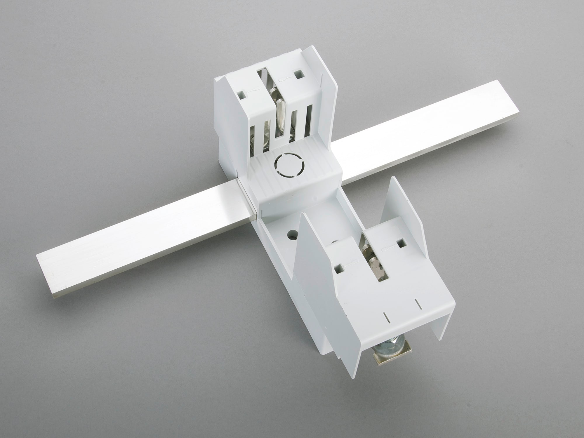 WOEHNER ELECTROTECHNICAL SYSTEMS - BASE NH2XL/3L, 500A /1500VDC, CONN.BARRA