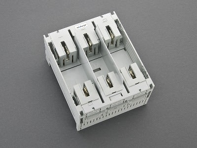 WOEHNER ELECTROTECHNICAL SYSTEMS - BASE QCC X FUS.NH1, 3P, BULLONI M10, SIS