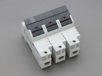 WOEHNER ELECTROTECHNICAL SYSTEMS - AMBUS J-CARRIER 30A, 3P, CON LED