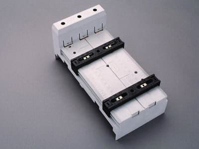 WOEHNER ELECTROTECHNICAL SYSTEMS - ADATT. UNIV. 200A, MORS. IN ALTO, SIS.60 32214000