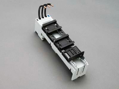 WOEHNER ELECTROTECHNICAL SYSTEMS - ADATT. EC 32A, 2DIN, X PKZ0/BG2, 45MM